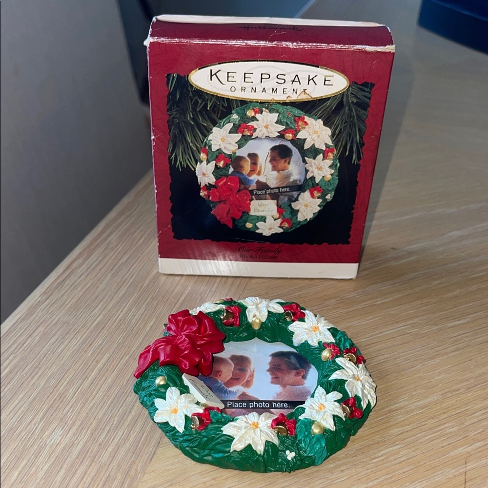 HALLMARK Keepsake Ornament Photo Frame with Floral Design NWOT